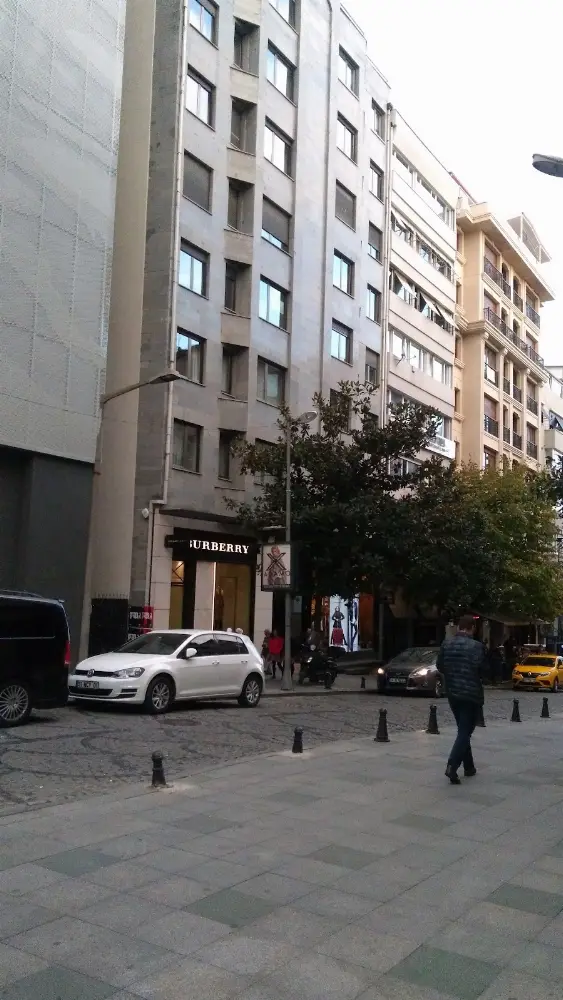 Burgan Bank Maslak Ticari Şubesi — Bankalar, Sarıyer · fotoğraf 2