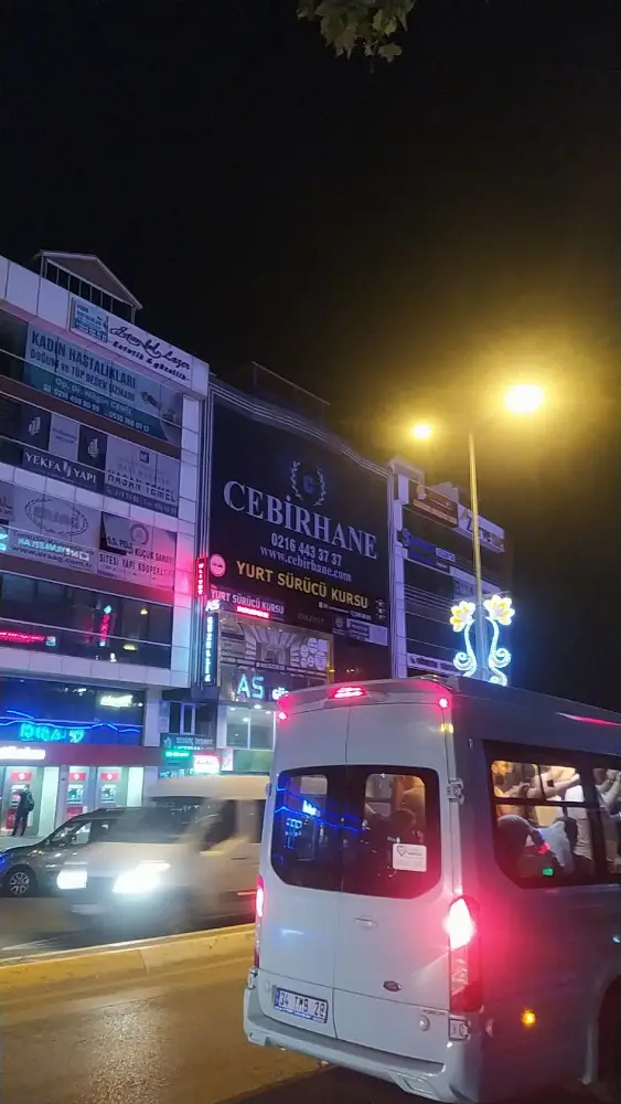 Yapı Kredi - Sultanbeyli Şubesi — Bankalar, Sultanbeyli · fotoğraf 4