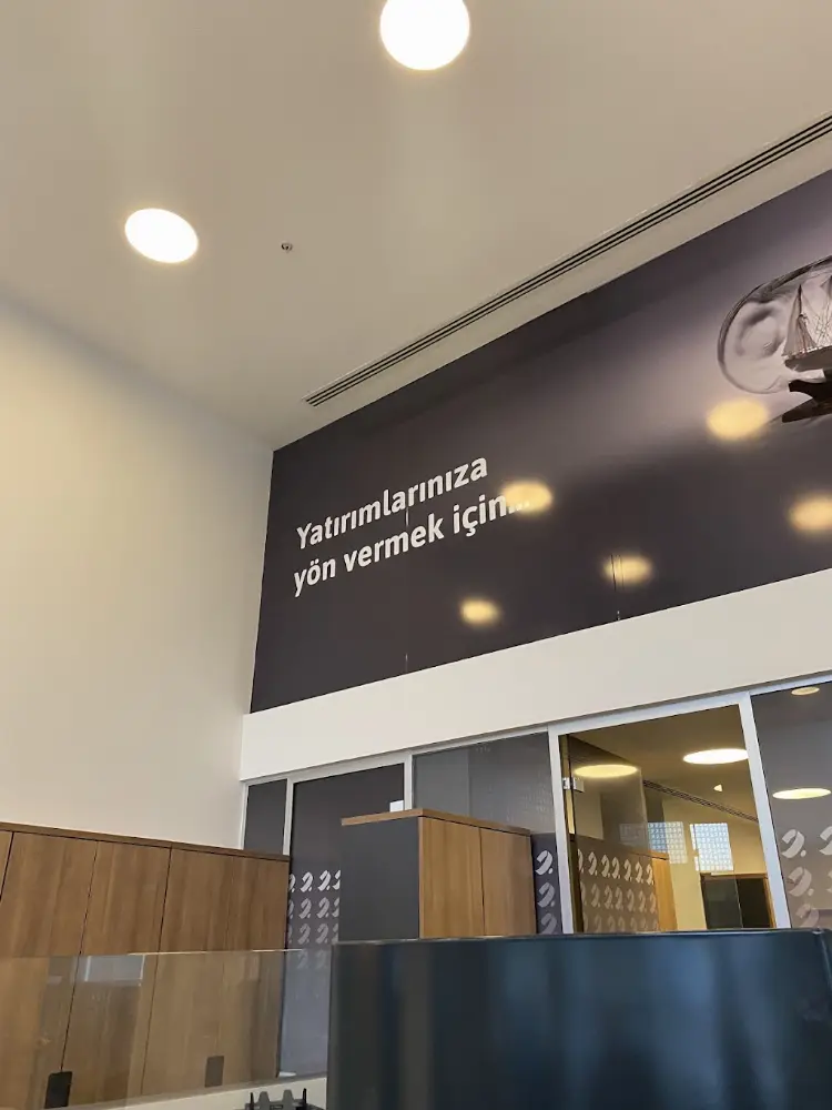 Burgan Bank Merkez Şubesi — Bankalar, Sarıyer · fotoğraf 2