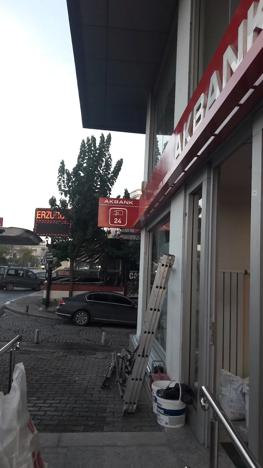 Akbank Sultanbeyli Tem Şubesi — Bankalar, Sultanbeyli · fotoğraf 1