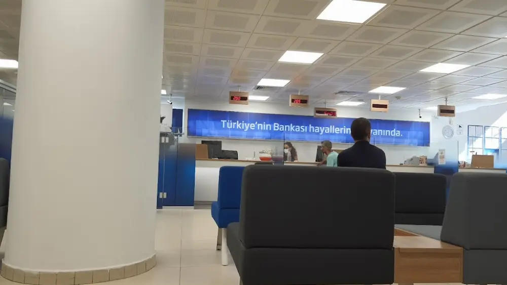 Türkiye İş Bankası Sultangazi/İstanbul Şubesi — Bankalar, Sultangazi · fotoğraf 2