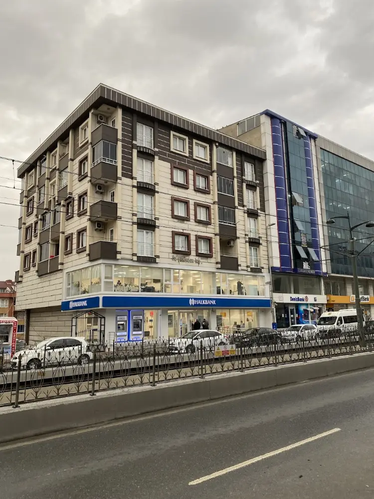 Halkbank Sultangazi Şubesi — Bankalar, Sultangazi · fotoğraf 3