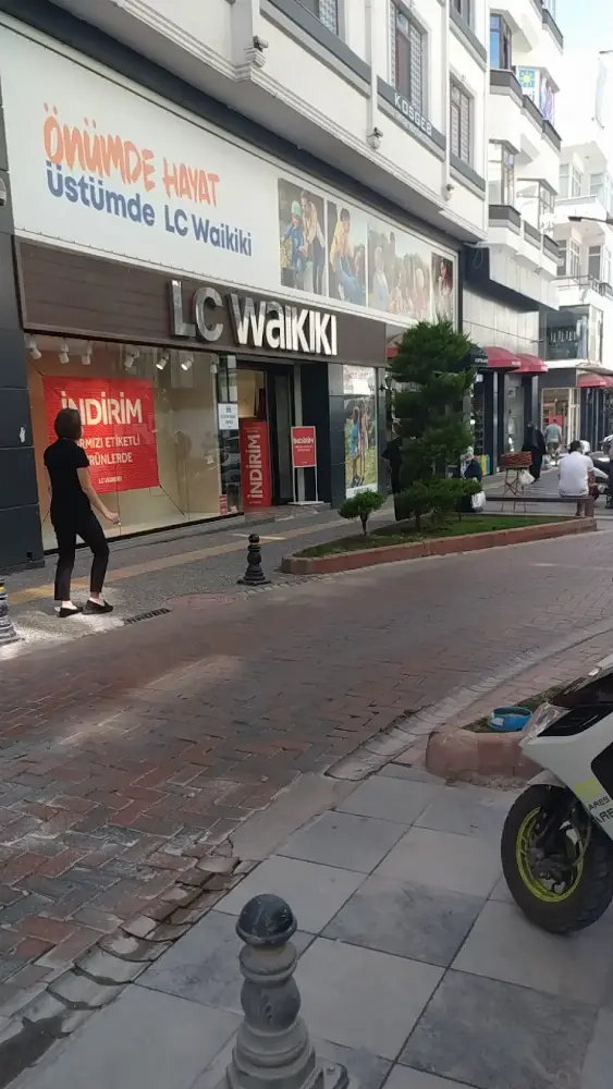 LC WAIKIKI — Kadın Giyim · fotoğraf 3