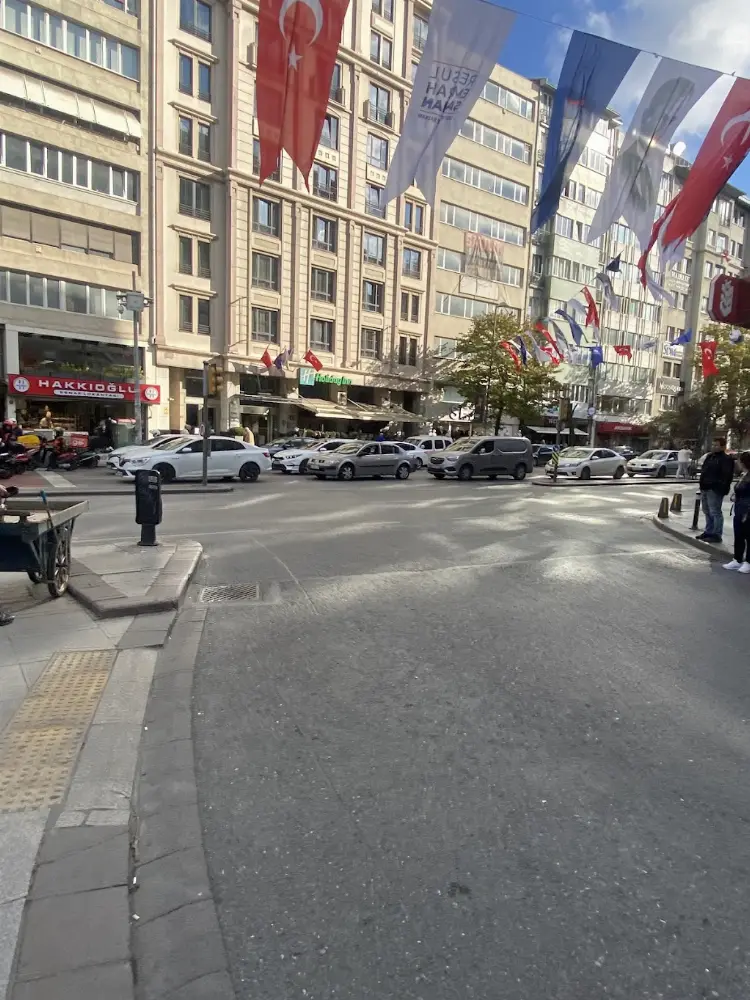 Ziraat Bankası Şişli/İstanbul Şubesi — Bankalar, Şişli · fotoğraf 3