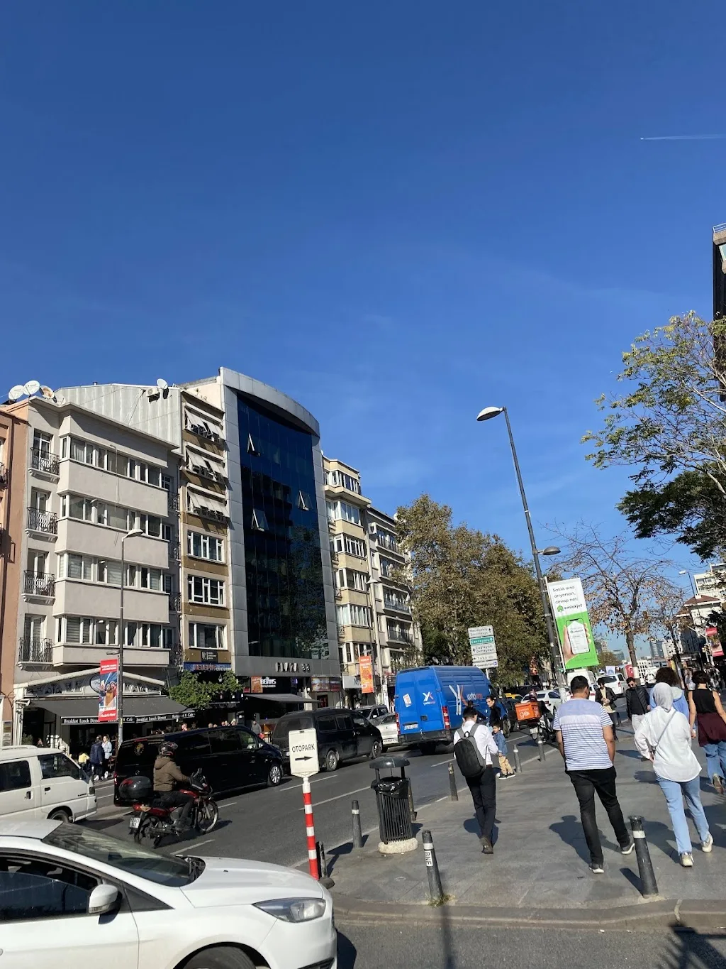 TEB Şişli Şubesi — Bankalar, Şişli · fotoğraf 1