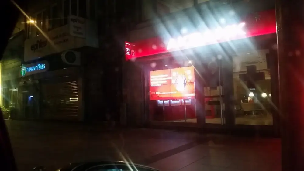 Akbank Şişli/İst. Şubesi — Bankalar, Şişli · fotoğraf 3