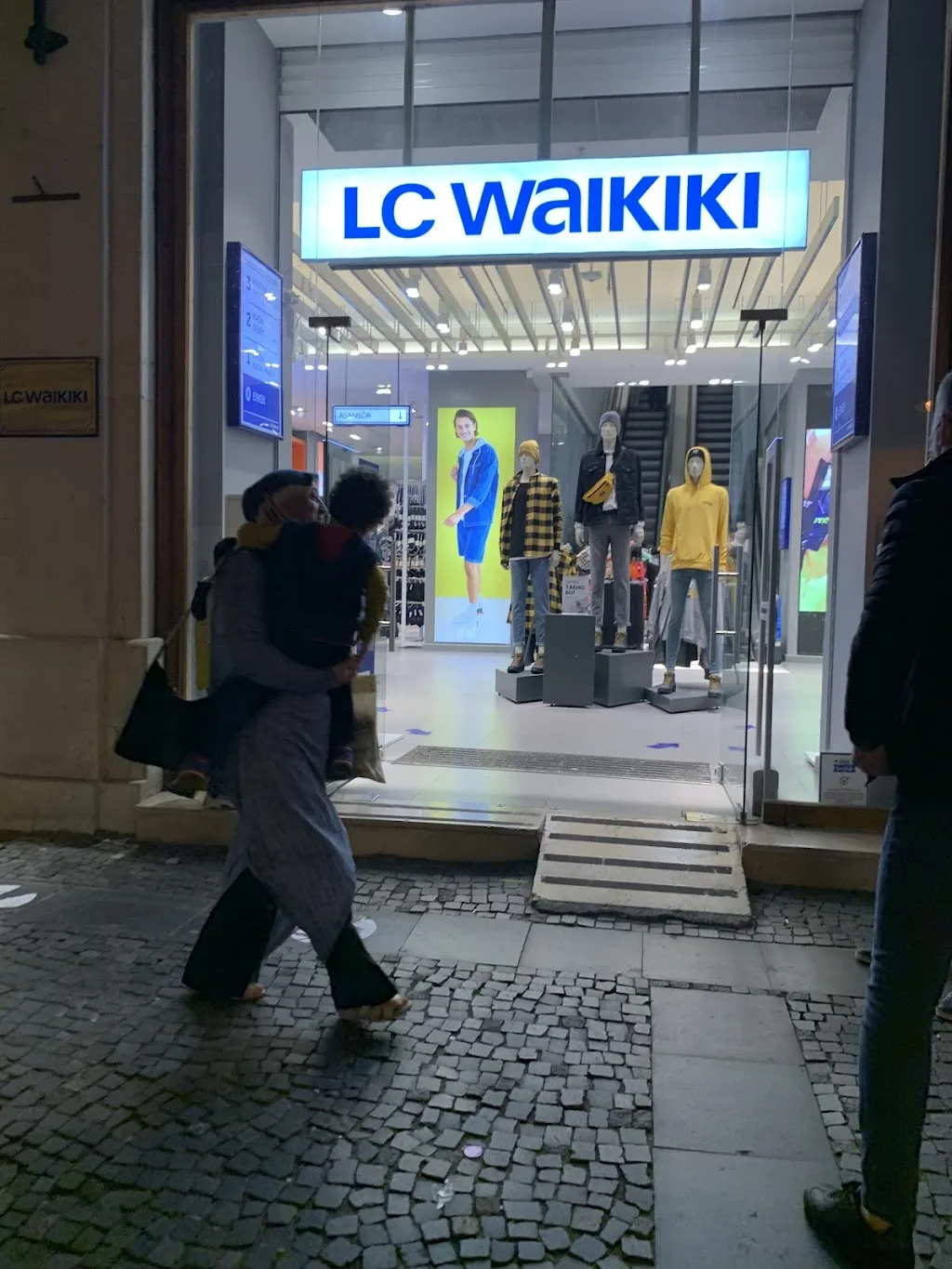 LC WAIKIKI Cadde İlkadım Samsun