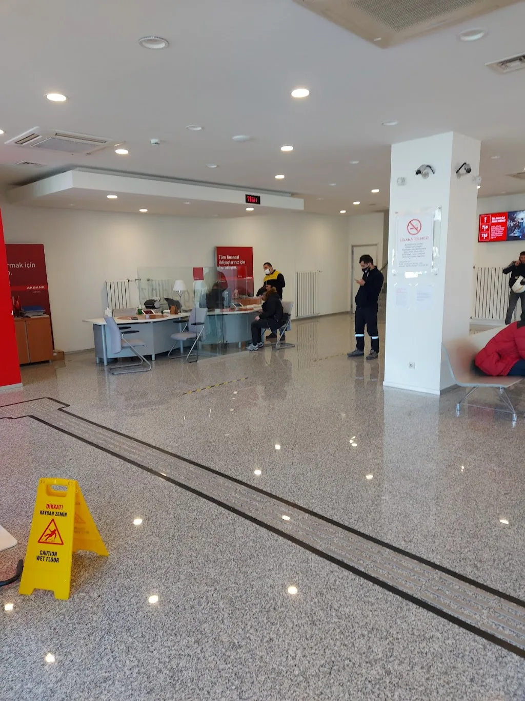 Akbank Tuzla Organize Sanayi Şubesi — Bankalar, Tuzla · fotoğraf 1