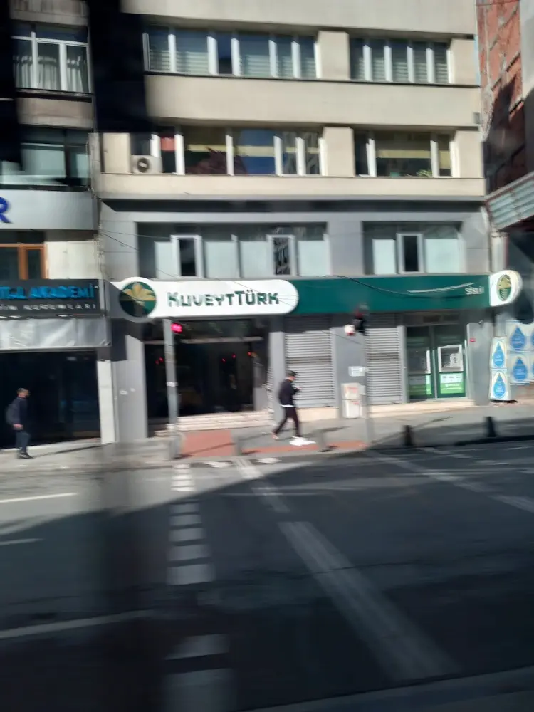Kuveyt Türk Osmanbey Şubesi — Bankalar, Şişli · fotoğraf 2