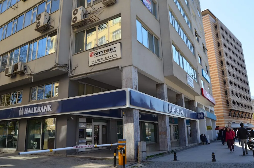 Halkbank Elmadağ Şubesi — Bankalar, Şişli · fotoğraf 1