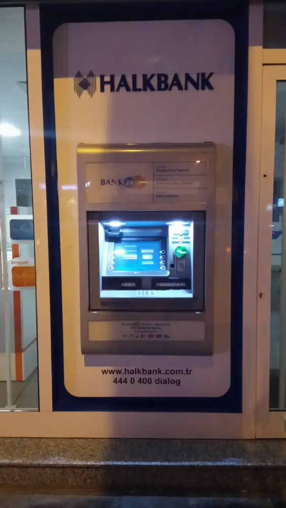 Halkbank Elmadağ Şubesi — Bankalar, Şişli · fotoğraf 2