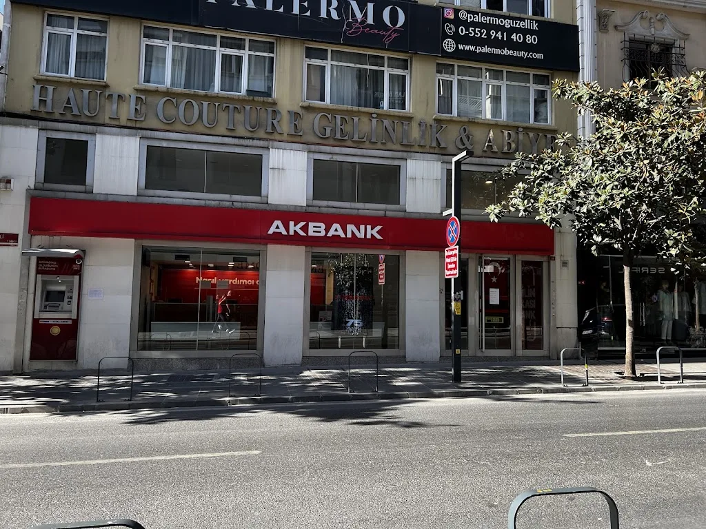 Akbank Rumeli Caddesi/İstanbul Şubesi — Bankalar, Şişli · fotoğraf 1