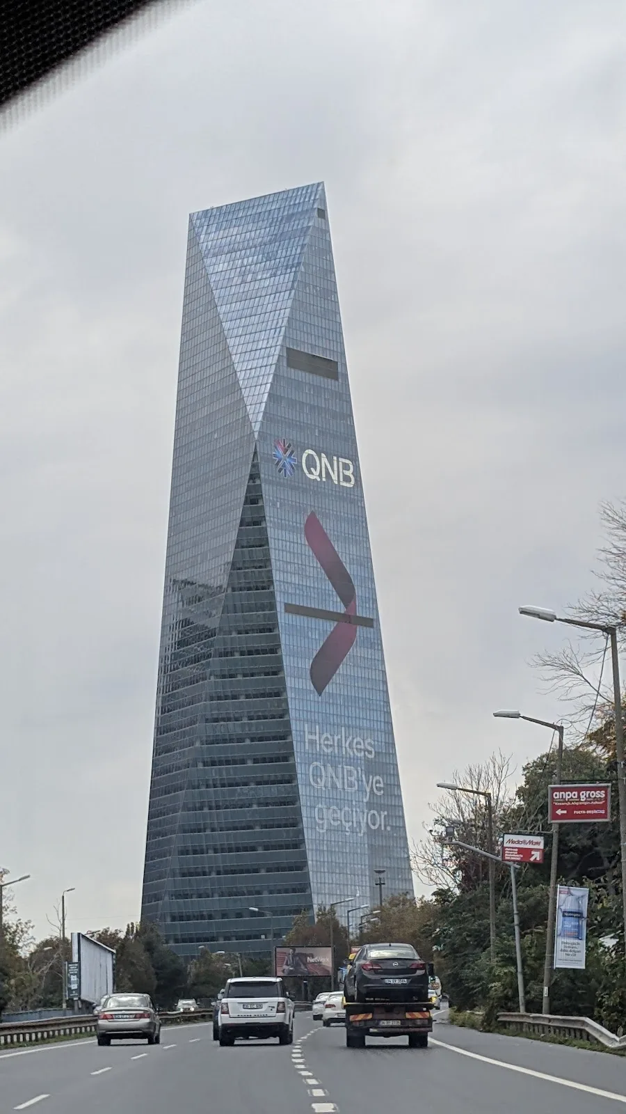 Qnb Genel Müdürlük — Bankalar, Şişli · fotoğraf 1