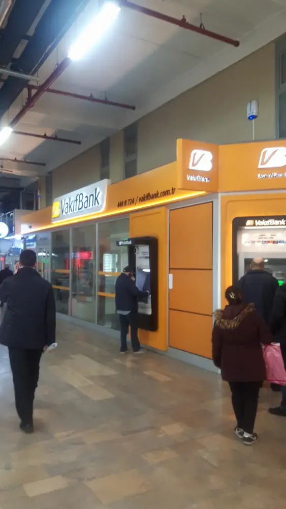 VakıfBank Perpa Şubesi — Bankalar, Şişli · fotoğraf 4