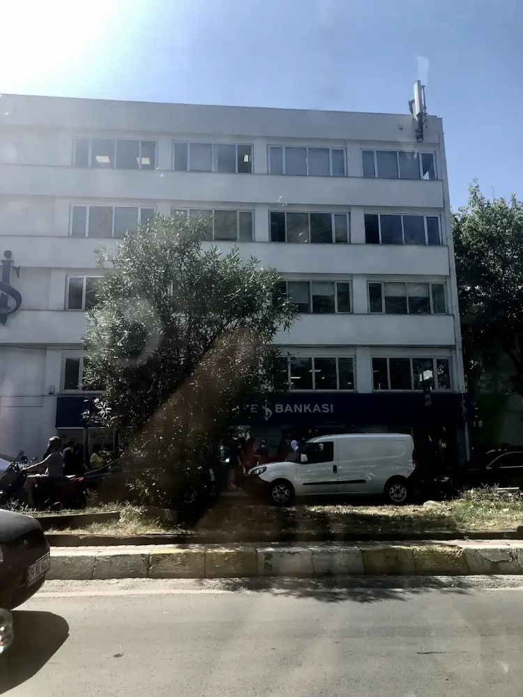 Türkiye İş Bankası Üsküdar/İstanbul Şubesi — Bankalar, Üsküdar · fotoğraf 3