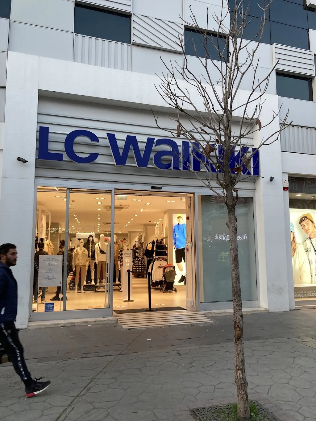 LC WAIKIKI