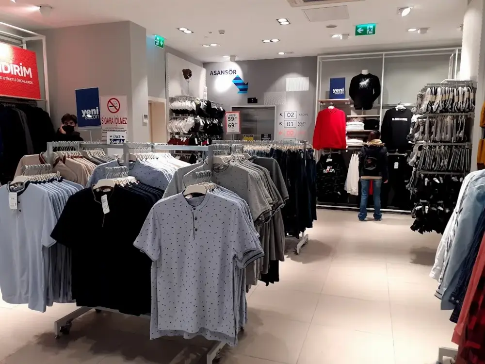LC WAIKIKI — Kadın Giyim, Adapazarı · fotoğraf 2