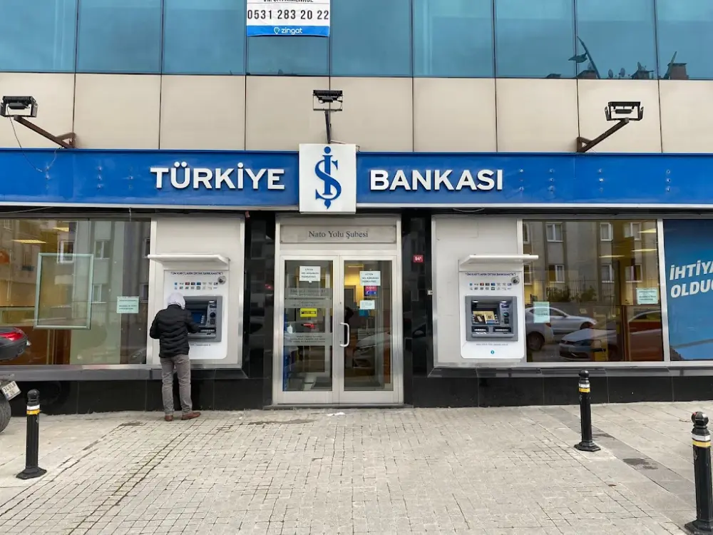 Türkiye İş Bankası Nato Yolu/İstanbul Şubesi — Bankalar, Üsküdar · fotoğraf 2