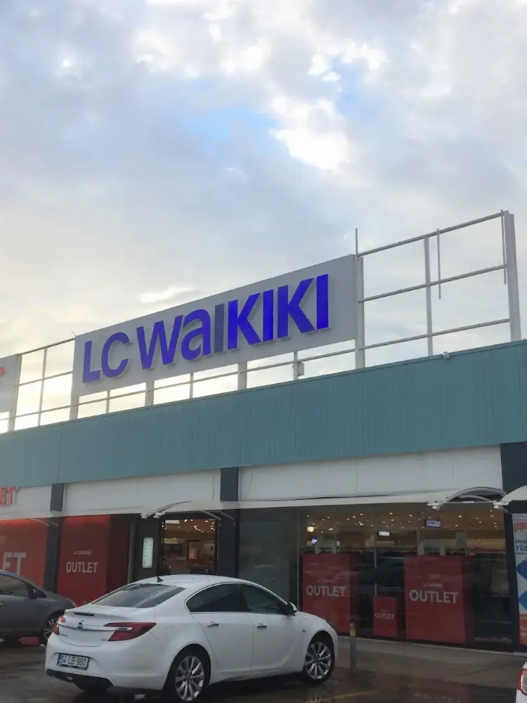 LC WAIKIKI — Kadın Giyim, Adapazarı · fotoğraf 4