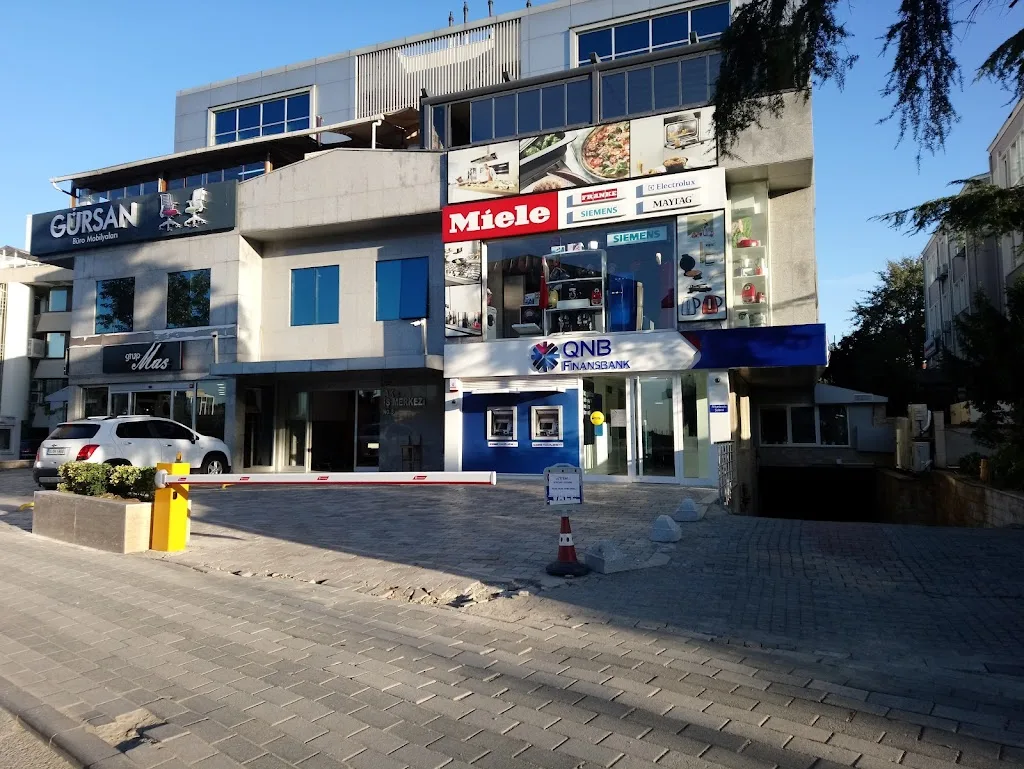 QNB Altunizade Şubesi — Bankalar, Üsküdar · fotoğraf 1