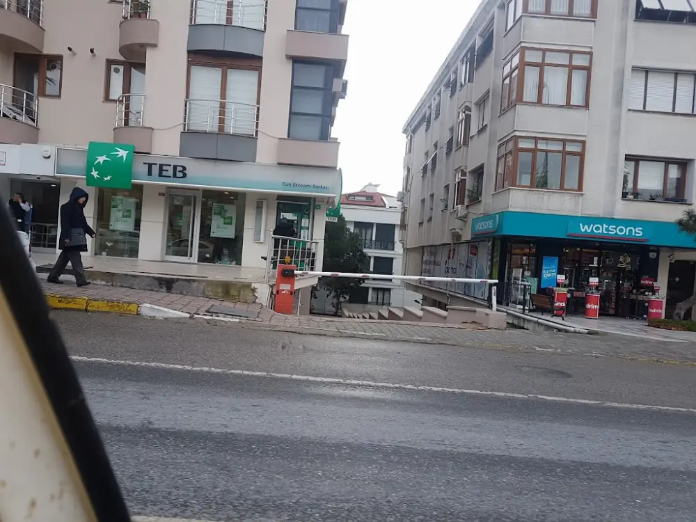 TEB Acıbadem Şubesi — Bankalar, Üsküdar · fotoğraf 3
