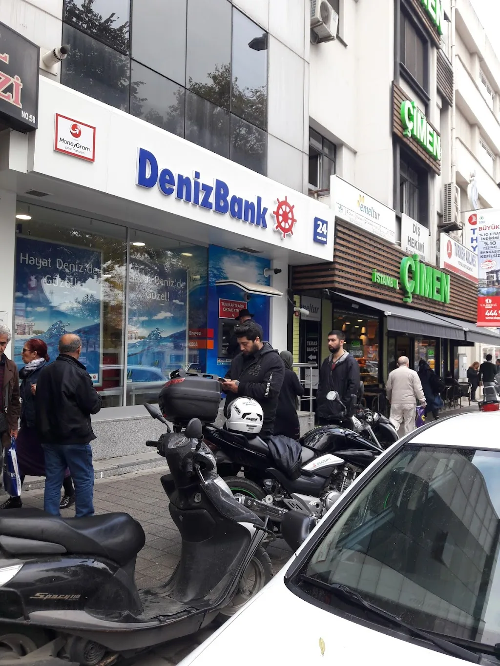 DenizBank Üsküdar Şubesi — Bankalar, Üsküdar · fotoğraf 1