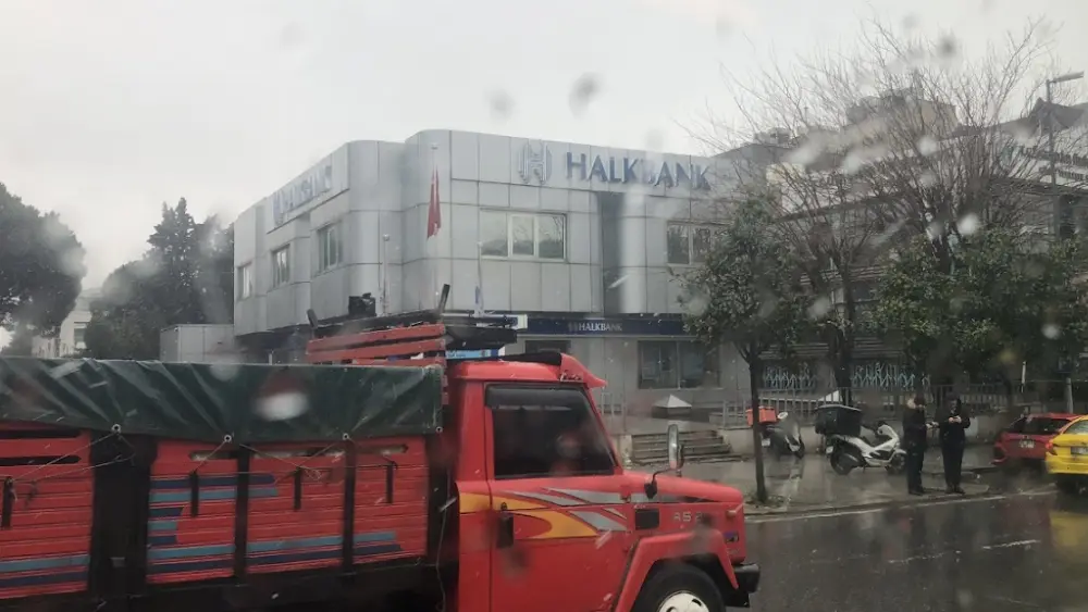 Halkbank Acıbadem Şubesi — Bankalar, Üsküdar · fotoğraf 3