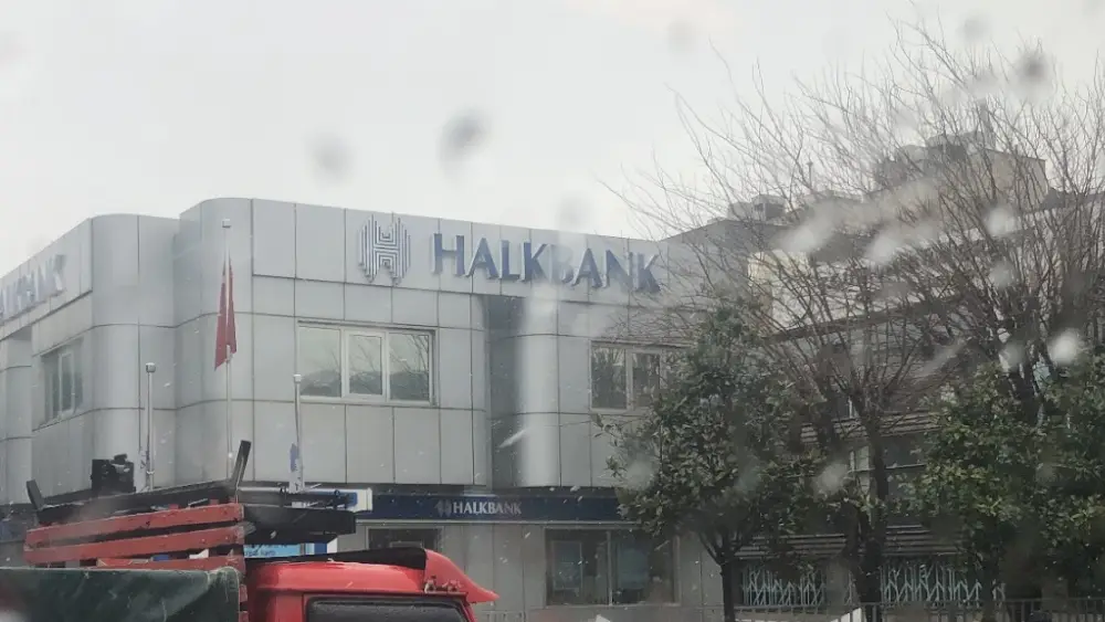 Halkbank Acıbadem Şubesi — Bankalar, Üsküdar · fotoğraf 4