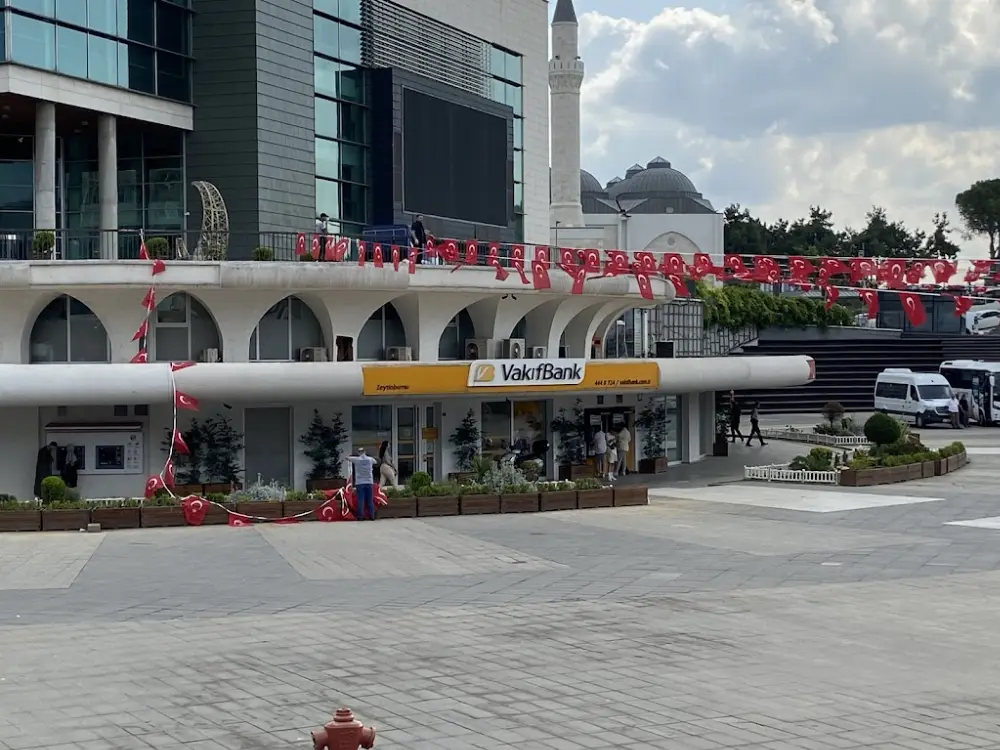 VakıfBank Zeytinburnu Şubesi — Bankalar, Zeytinburnu · fotoğraf 2