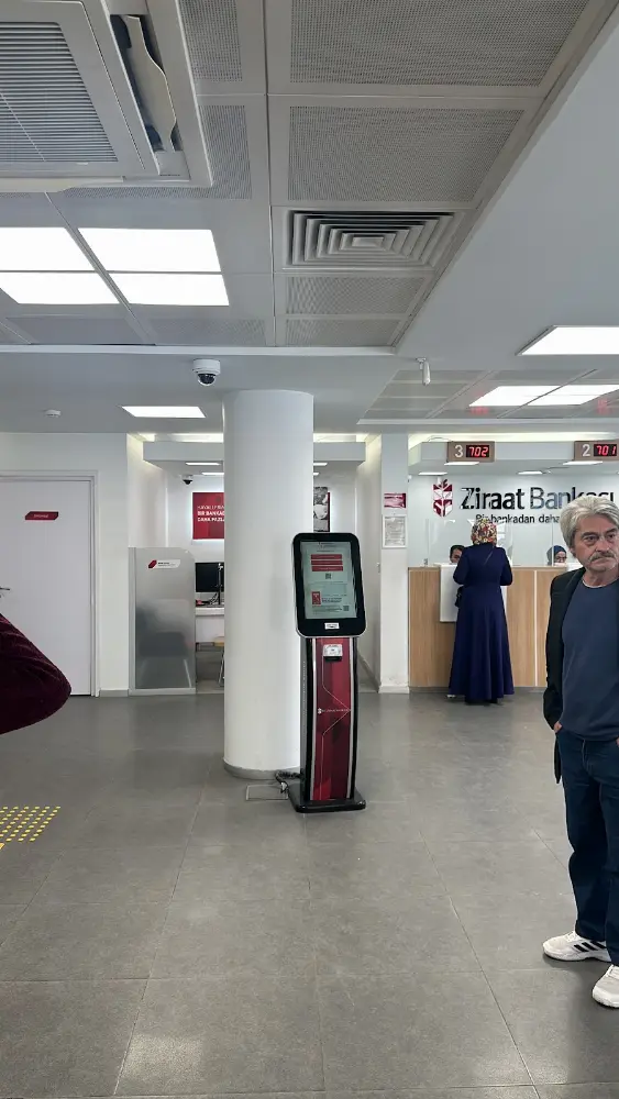 Ziraat Bankası Meydan-Zeytinburnu Şubesi — Bankalar, Zeytinburnu · fotoğraf 2