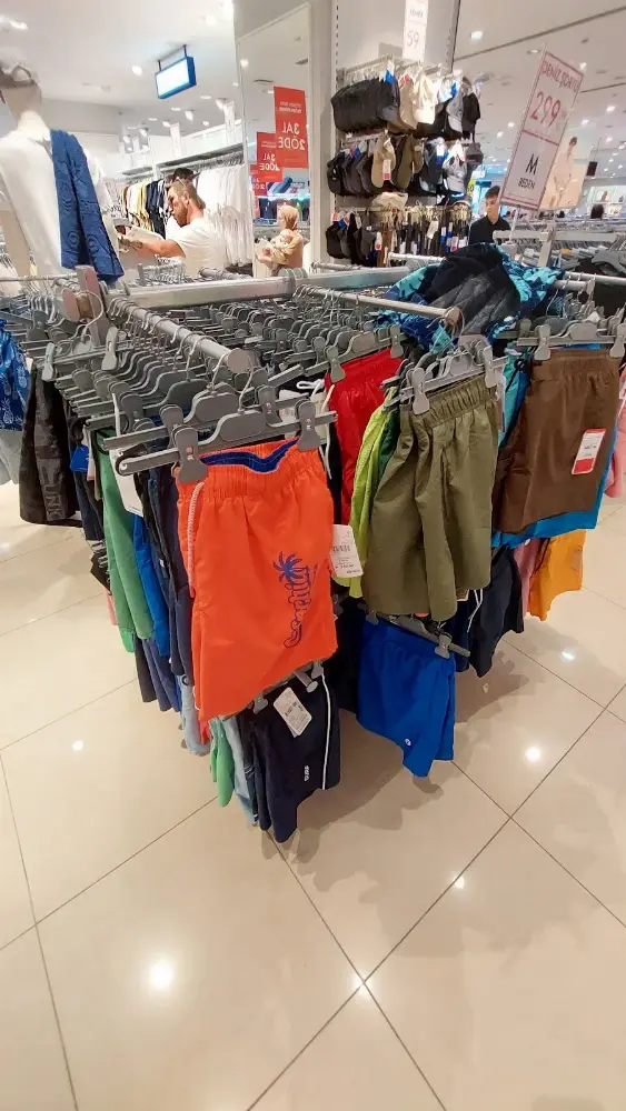 fabrika outlet mağazası — Kadın Giyim, Adapazarı · fotoğraf 3