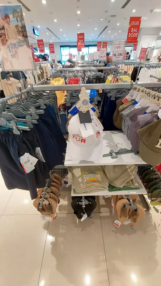 fabrika outlet mağazası — Kadın Giyim, Adapazarı · fotoğraf 5
