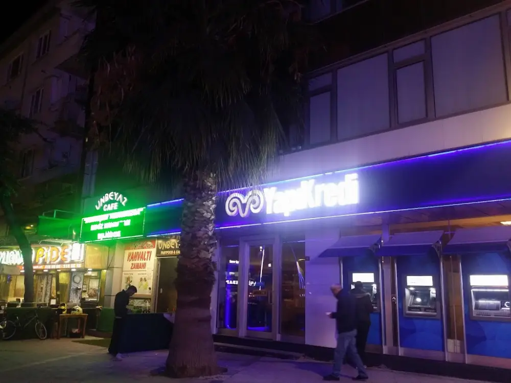 Yapı Kredi - Zeytinburnu Bulvar Şubesi — Bankalar, Zeytinburnu · fotoğraf 4