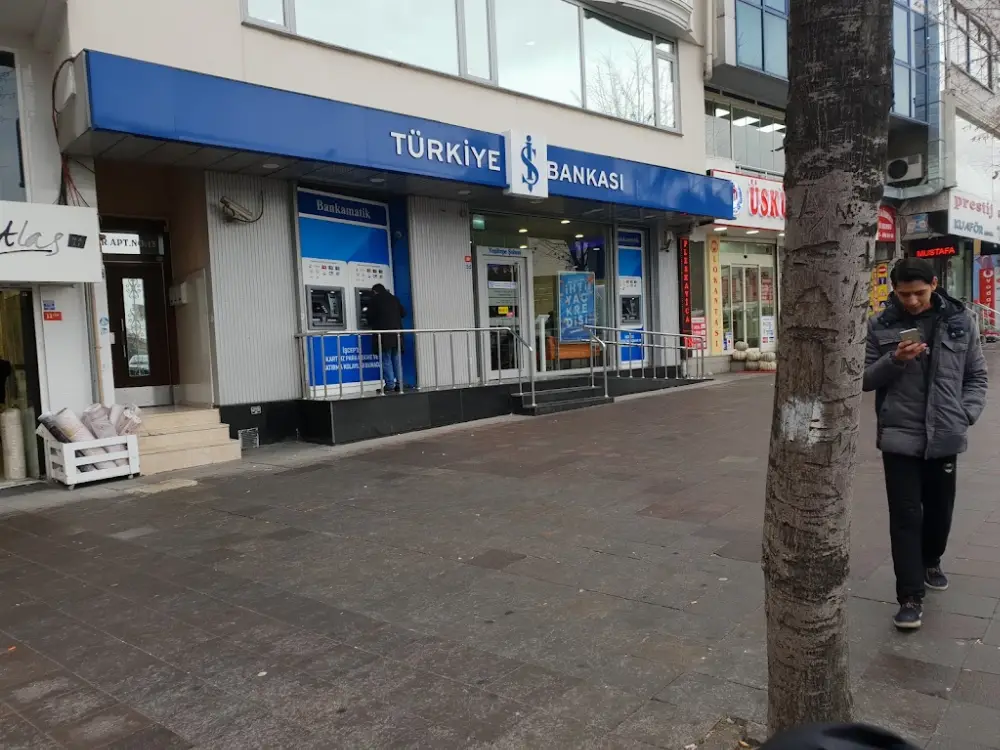 Türkiye İş Bankası Yeşiltepe/İstanbul Şubesi — Bankalar, Zeytinburnu · fotoğraf 2