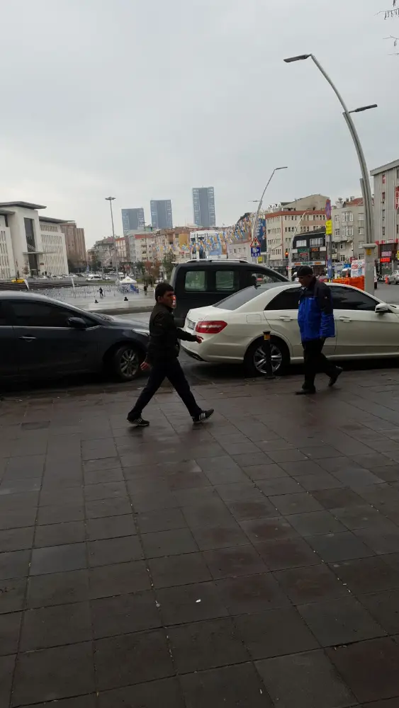 Türkiye İş Bankası Yeşiltepe/İstanbul Şubesi — Bankalar, Zeytinburnu · fotoğraf 3