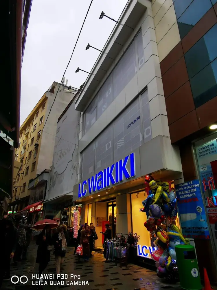 LC WAIKIKI — Kadın Giyim, Merkez · fotoğraf 3