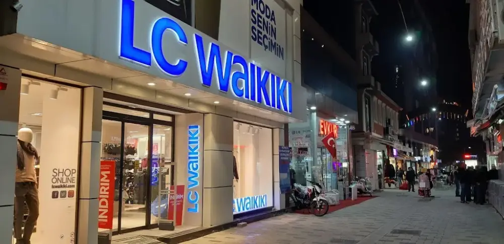 LC WAIKIKI — Kadın Giyim, Merkez · fotoğraf 5