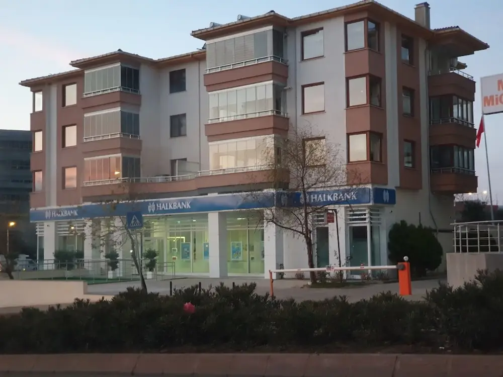Halkbank Hürriyet Tekirdağ Şubesi — Bankalar, Süleymanpaşa · fotoğraf 2