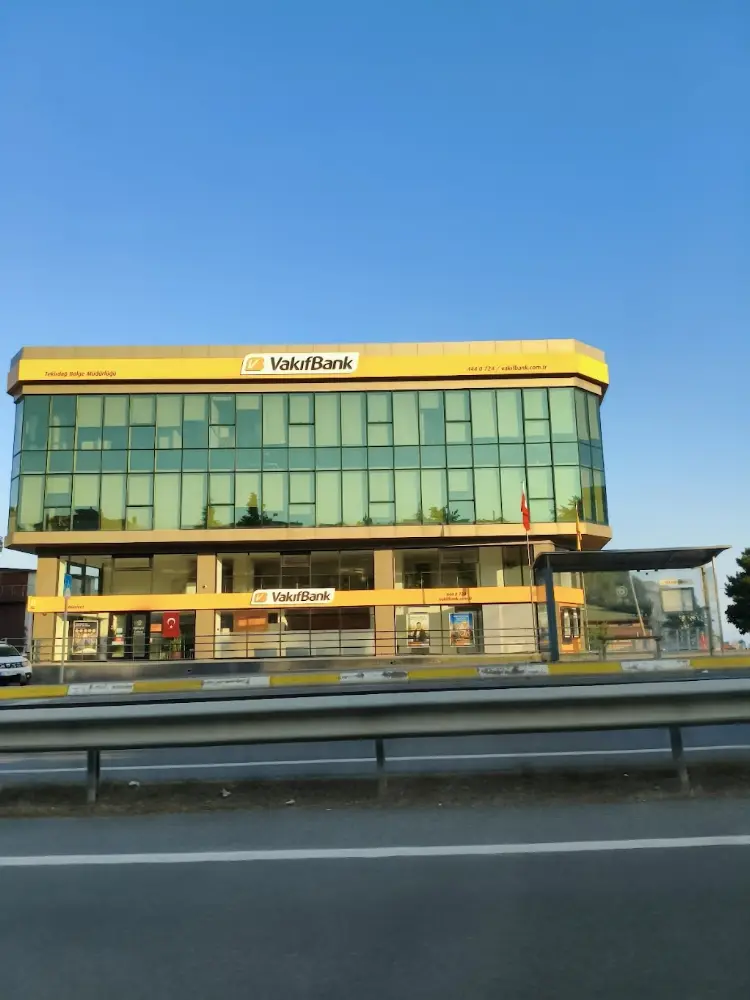 VakıfBank Tekirdağ Hürriyet Şubesi — Bankalar, Süleymanpaşa · fotoğraf 2