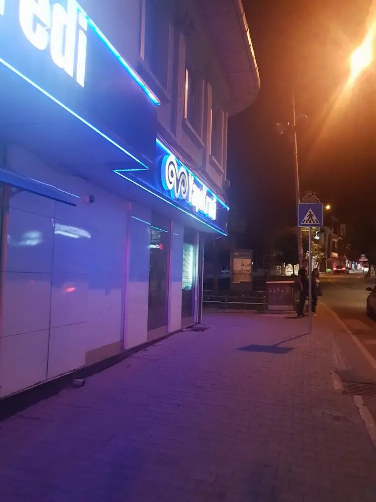 Yapı Kredi - Tekirdağ Şubesi — Bankalar, Süleymanpaşa · fotoğraf 4