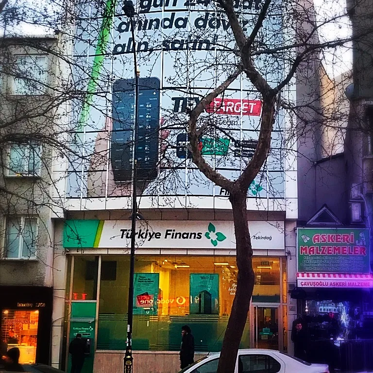 Türkiye Finans Tekirdağ Şubesi — Bankalar, Süleymanpaşa · fotoğraf 1