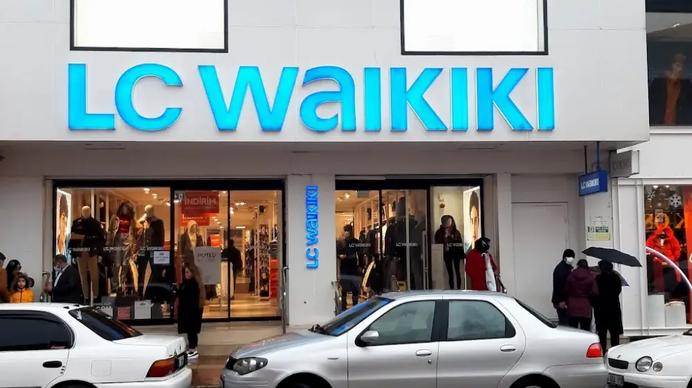 LC WAIKIKI — Kadın Giyim, Merkez · fotoğraf 4