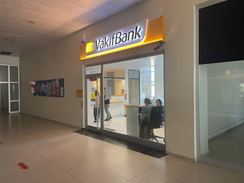 VakıfBank Tekirdağ Namık Kemal Üniversitesi Bağlı Şubesi — Bankalar, Süleymanpaşa · fotoğraf 2
