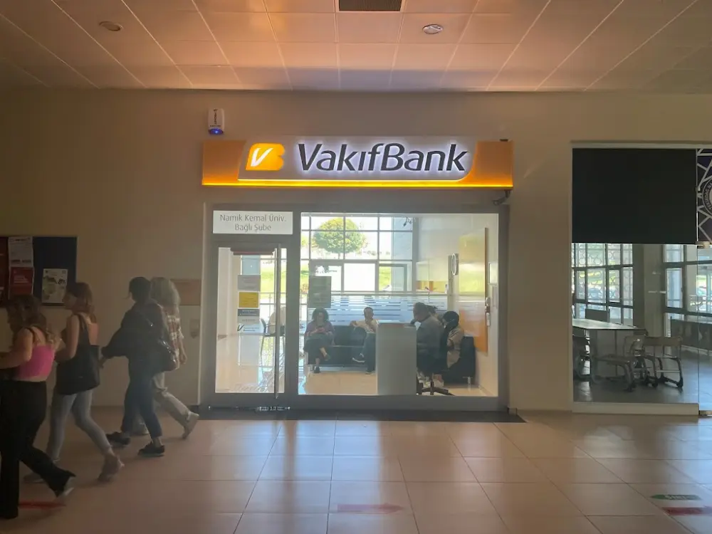 VakıfBank Tekirdağ Namık Kemal Üniversitesi Bağlı Şubesi — Bankalar, Süleymanpaşa · fotoğraf 4