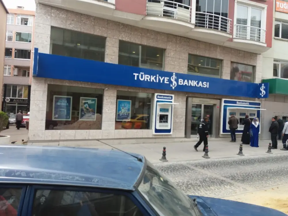 Türkiye İş Bankası Kırklareli Şubesi — Bankalar, Merkez · fotoğraf 2