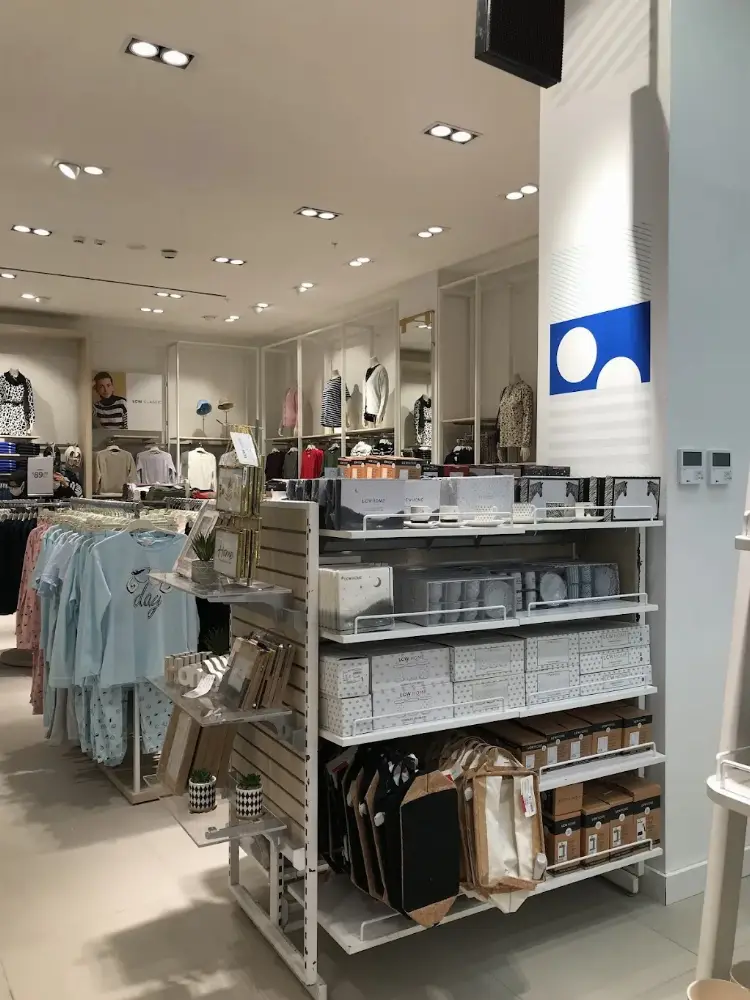 LC WAIKIKI — Kadın Giyim, Merkez · fotoğraf 5