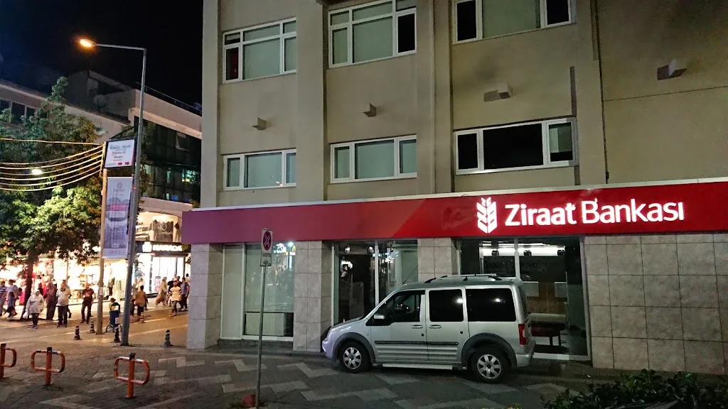 Ziraat Bankası Yalova Şubesi — Bankalar, Merkez · fotoğraf 1