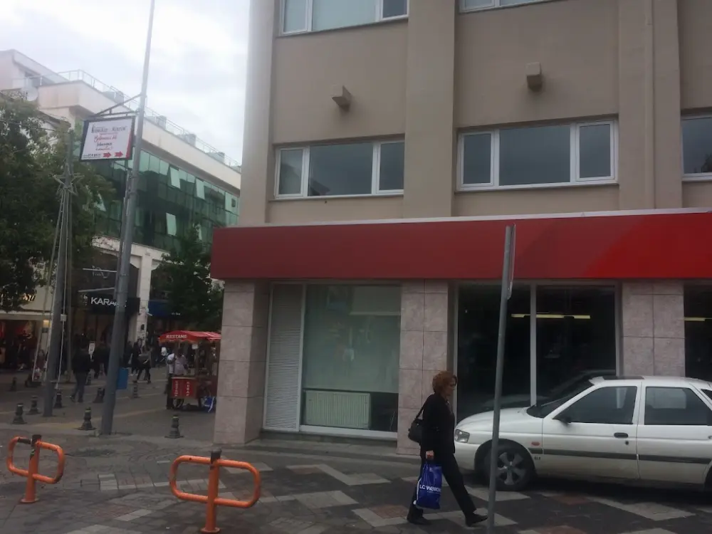 Ziraat Bankası Yalova Şubesi — Bankalar, Merkez · fotoğraf 3