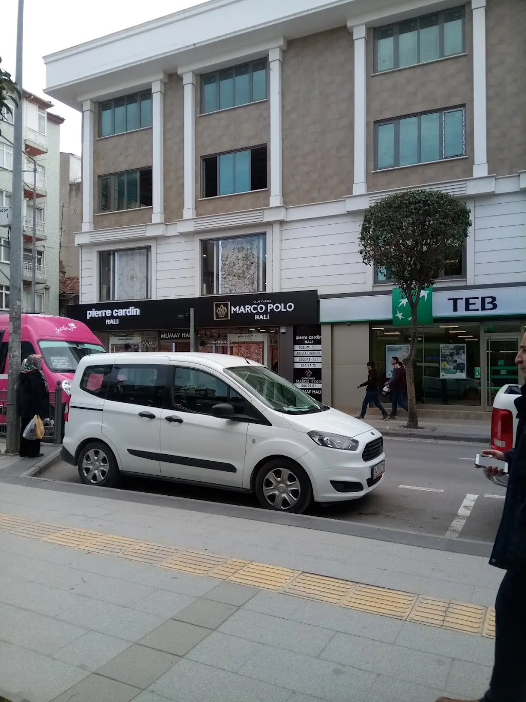 TEB Yalova Şubesi — Bankalar, Merkez · fotoğraf 1