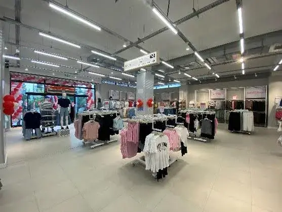 LC WAIKIKI — Kadın Giyim, Altınordu · fotoğraf 3